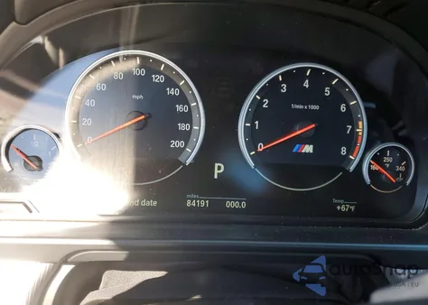 2013 BMW M5 z USA, uszkodzony, nr VIN WBSFV9C50DD096551